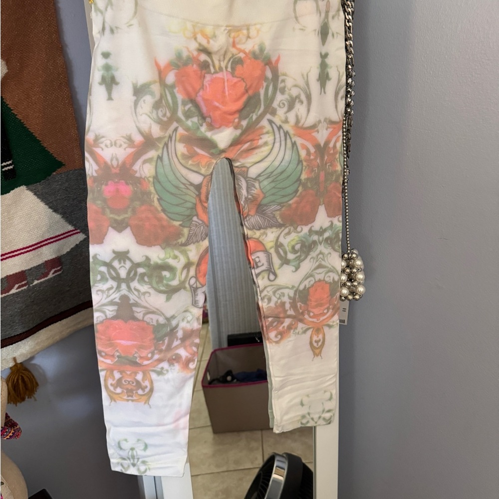 Floral Graphic Leggings - Picture 2 of 10